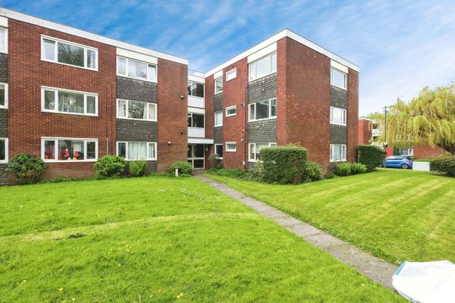 Thumbnail Flat for sale in Holly Park Drive, Birmingham, West Midlands