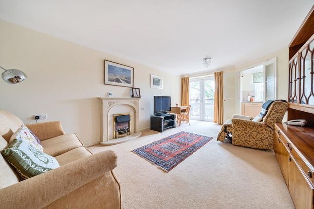 Flat for sale in Windsor, Berkshire