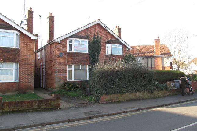 Thumbnail Detached house to rent in Eastern Avenue, Reading
