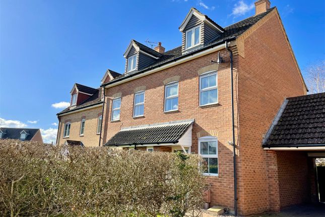 Thumbnail Semi-detached house to rent in Ravel Close, Stamford, Lincolnshire