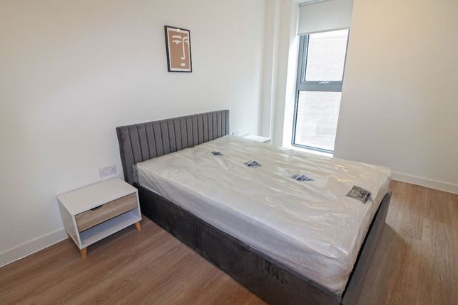 Flat to rent in Exchange Point, New Kings Yard, Salford