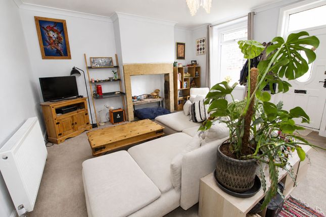 33 Sun Vale Avenue, Todmorden photo 2