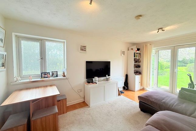 Flat 2,50, Adrienne Avenue, Southall photo 4
