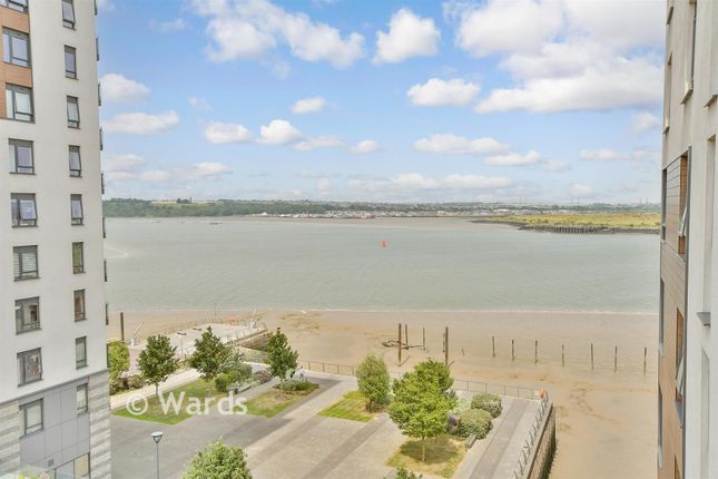 2-bed flat on The Peninsula, Pegasus Way, Gillingham, £200,000