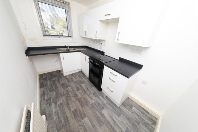 49, Croft Crescent, Markinch photo 4