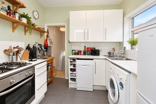 9, Wingrove Avenue, Newcastle upon Tyne photo 4