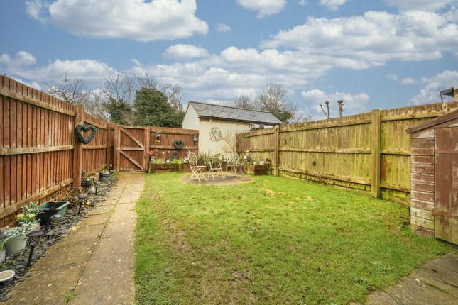 14, Winchcombe Gardens, Cirencester photo 4