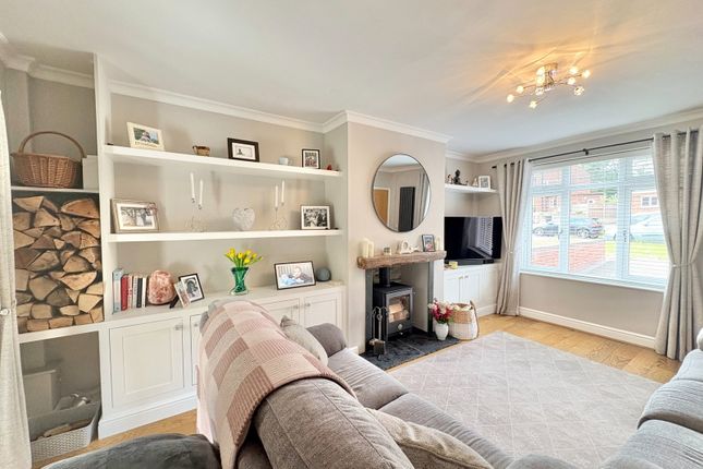 4, The Crescent, Atherstone photo 3