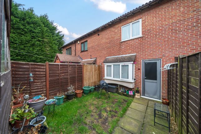 Terraced house for sale in Lombardy Rise, Waterlooville
