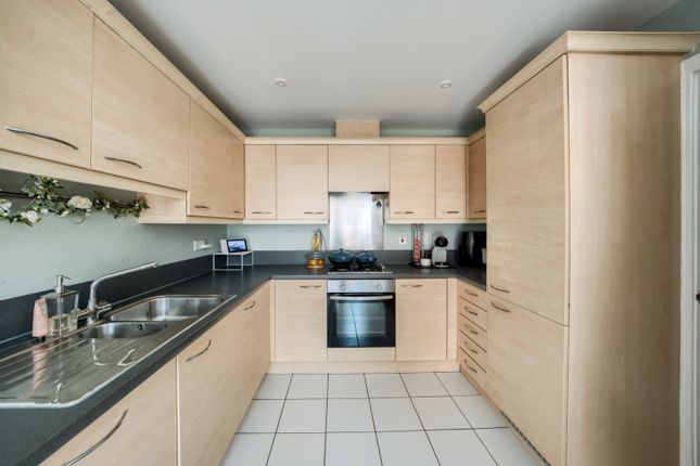 36, Wordsworth Avenue, Stratford-upon-Avon photo 2