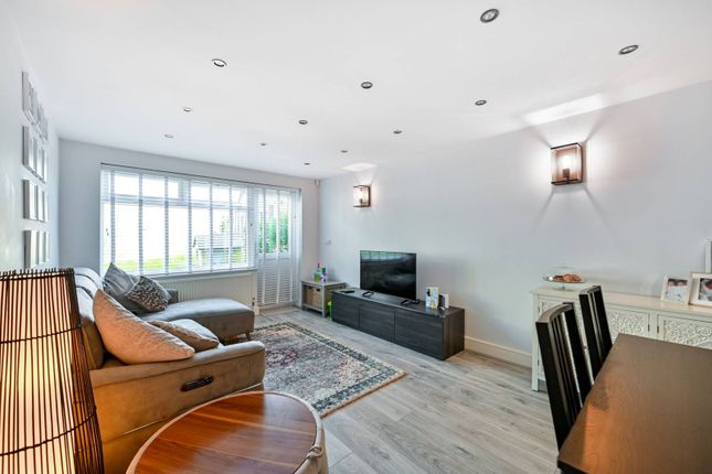 Thumbnail Maisonette to rent in Canforth Close, Epsom