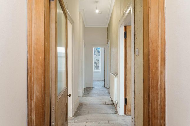 4, Newark Place, Kilmacolm photo 4