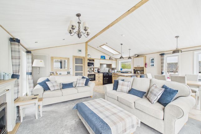 Lodge 1, Fowey photo 4