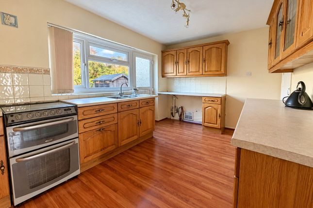 Laurel Drive, Weston-super-Mare photo 3