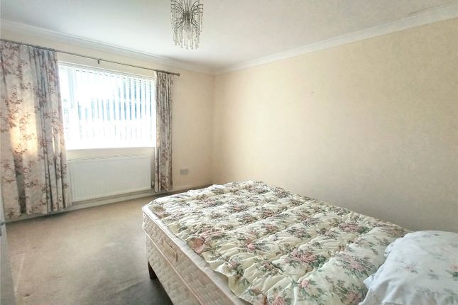 94, Westward Place,, Bridgend photo 4