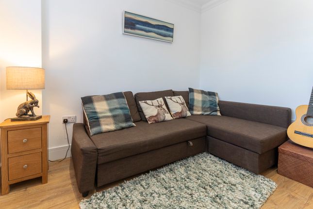 47, Sheep Walk, Shepperton photo 4