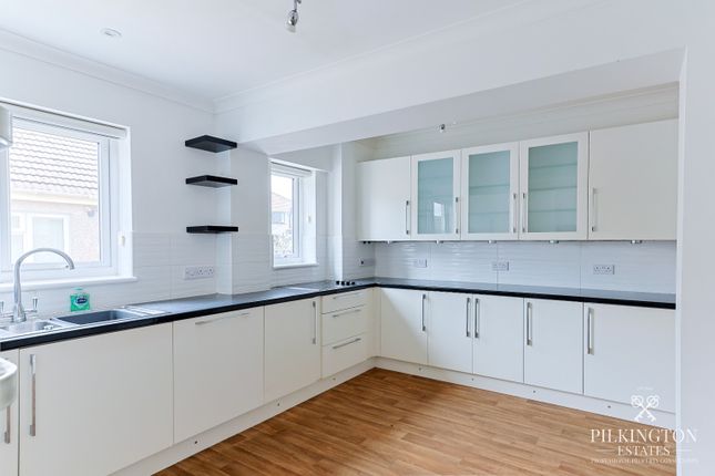 7 Mayfair Crescent, Plymouth, Devon photo 4