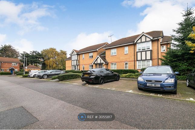 Redwood Gardens, Chingford, London photo 2