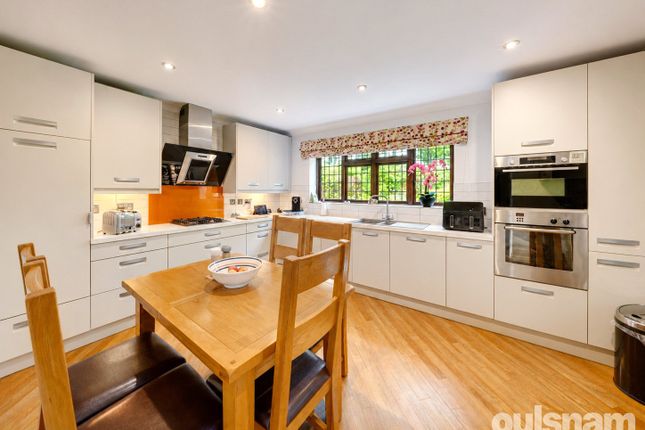 7, Westwood Close, Worcestershire photo 4
