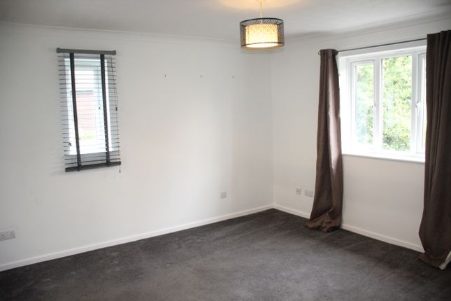 18, Wiltshire Close, Hungerford photo 4