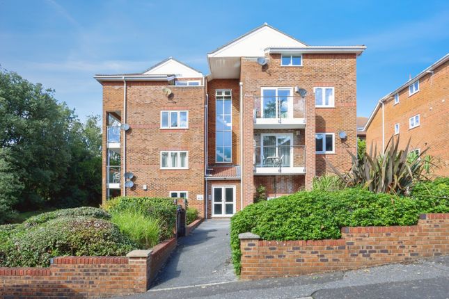 2-bed flat on Flat 9/Sunridge Shades 11-15, Belle Vue Road, Poole, £300,000