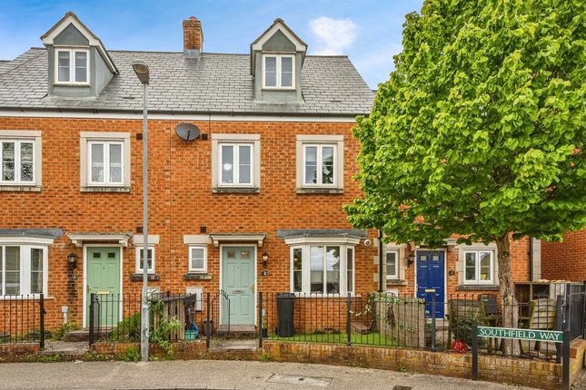 Thumbnail Terraced house for sale in Southfields, Frome