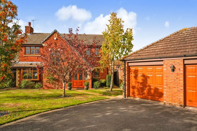 Thumbnail Detached house for sale in Andrews Drive, Evesham, Worcestershire