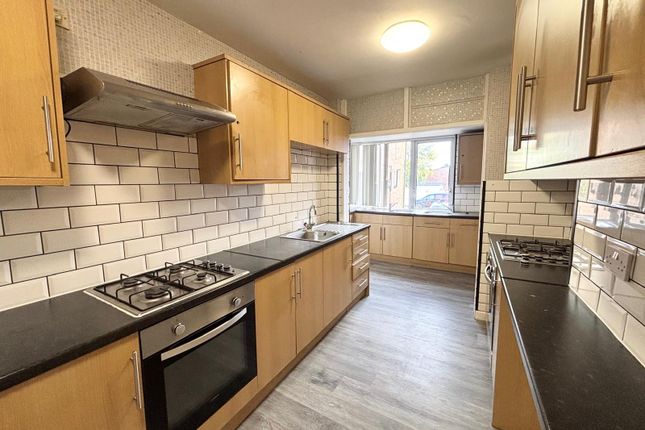 60, Leamington Spa photo 4