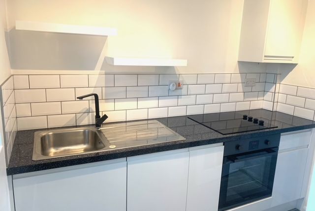 Town house to rent in Highbrow, Leicester