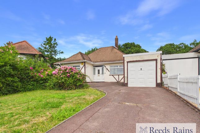 2-bed house on 46, The Mount, Romford, £2,200/mo