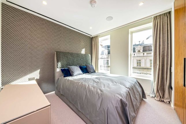 Flat to rent in Brook Street, London