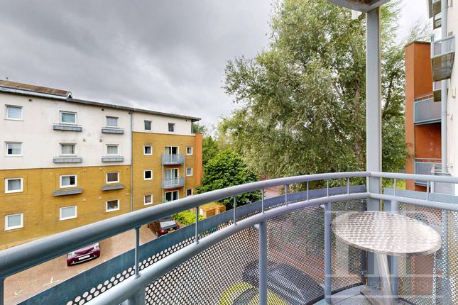 Flat 22, Coburn House Trafalgar Gardens, Crawley photo 4