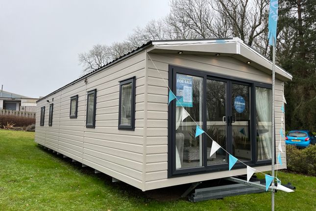 Mobile/park home for sale in Whitecliff Bay, Bembridge