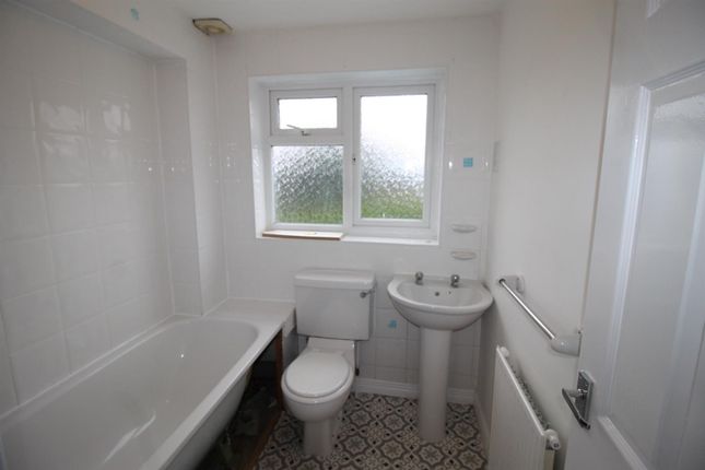 198, Rutland Avenue, High Wycombe photo 5