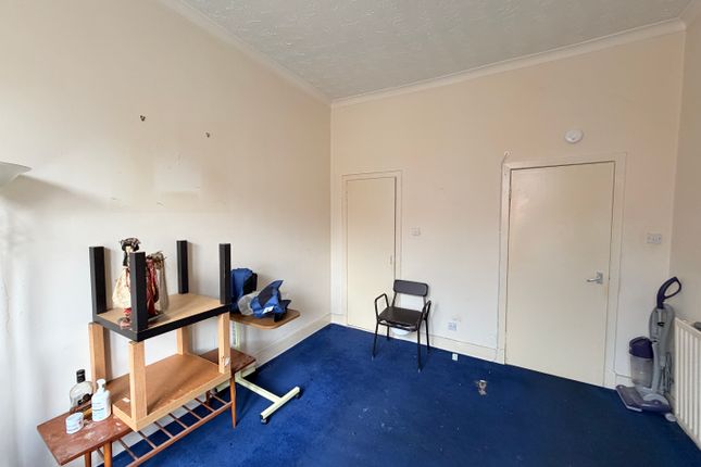 319 Flat 1/2, Main Street, Blantyre photo 5