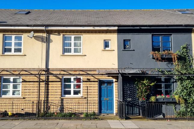 Terraced house for sale in Hainton Close, London