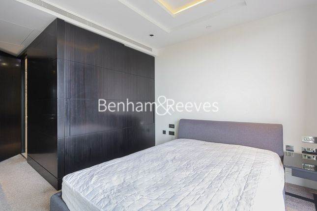 Flat to rent in Charles House, Kensington High Street