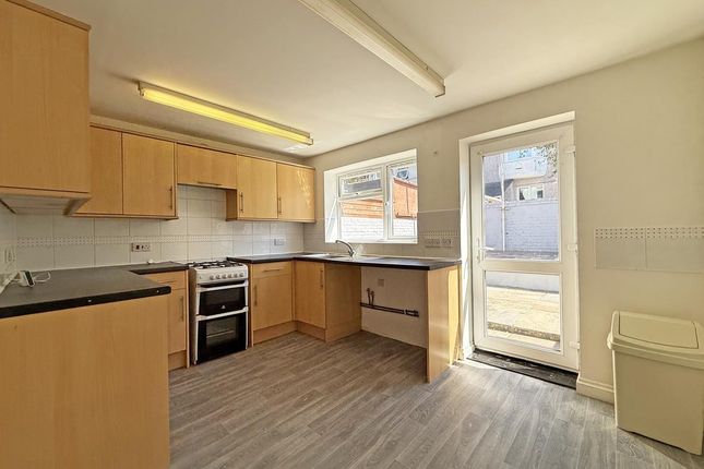 24, Cedarcroft Road, Plymouth photo 3