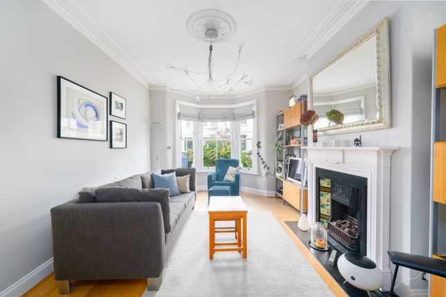 32, Sandtoft Road, London photo 2
