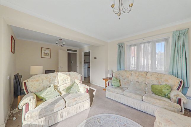 Flat 8, The Cloisters, Worthing photo 4