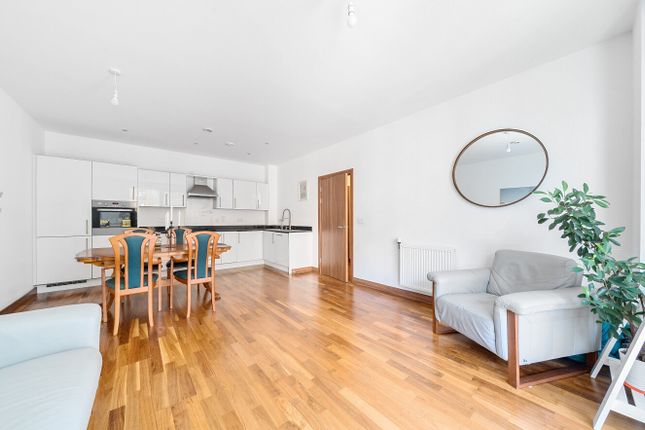 Flat 401, Elliot Lodge, 7, Cyrus Field Street, London photo 4