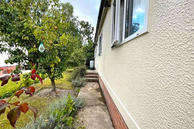 Mobile/park home for sale in Woodlands Park, Wash Lane, Allostock, Knutsford
