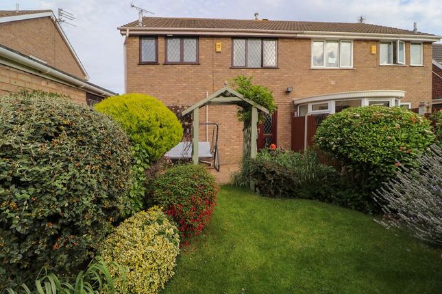 Ribchester Avenue Blackpool FY4 3 Bedroom Semi detached House For 