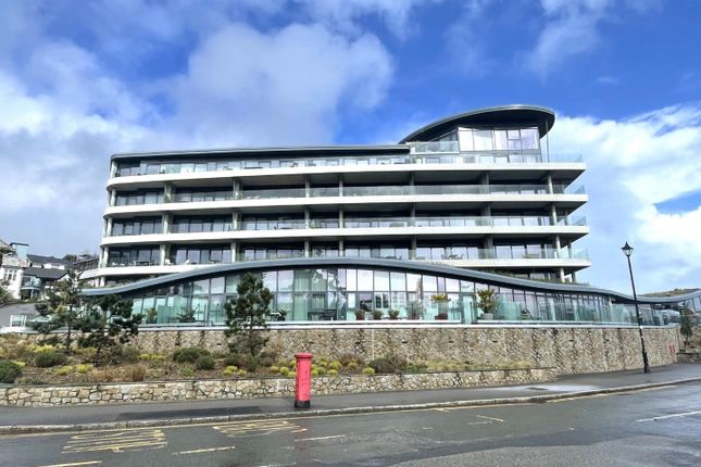 Flat to rent in Cliff Road, Falmouth