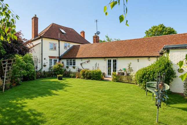 Newlands Cottage, Hunsdon Road, Stanstead Abbotts photo 2