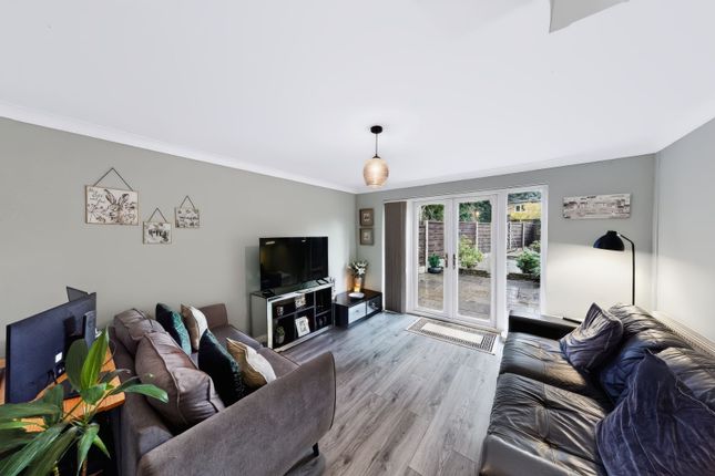 17 Greensmith Way, Bolton photo 2