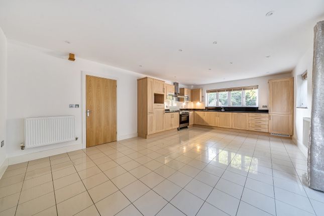 22, Hillside Mews, Southampton photo 4
