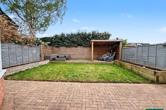 23, Cedrus Court, Northampton photo 4