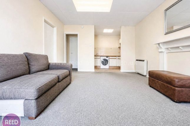 3a, The Renown, Southend On Sea photo 2