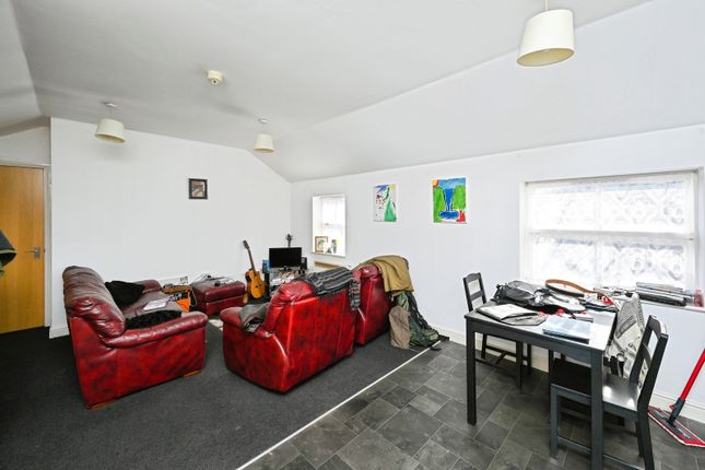 7, Gardiners Court, Mansfield photo 3
